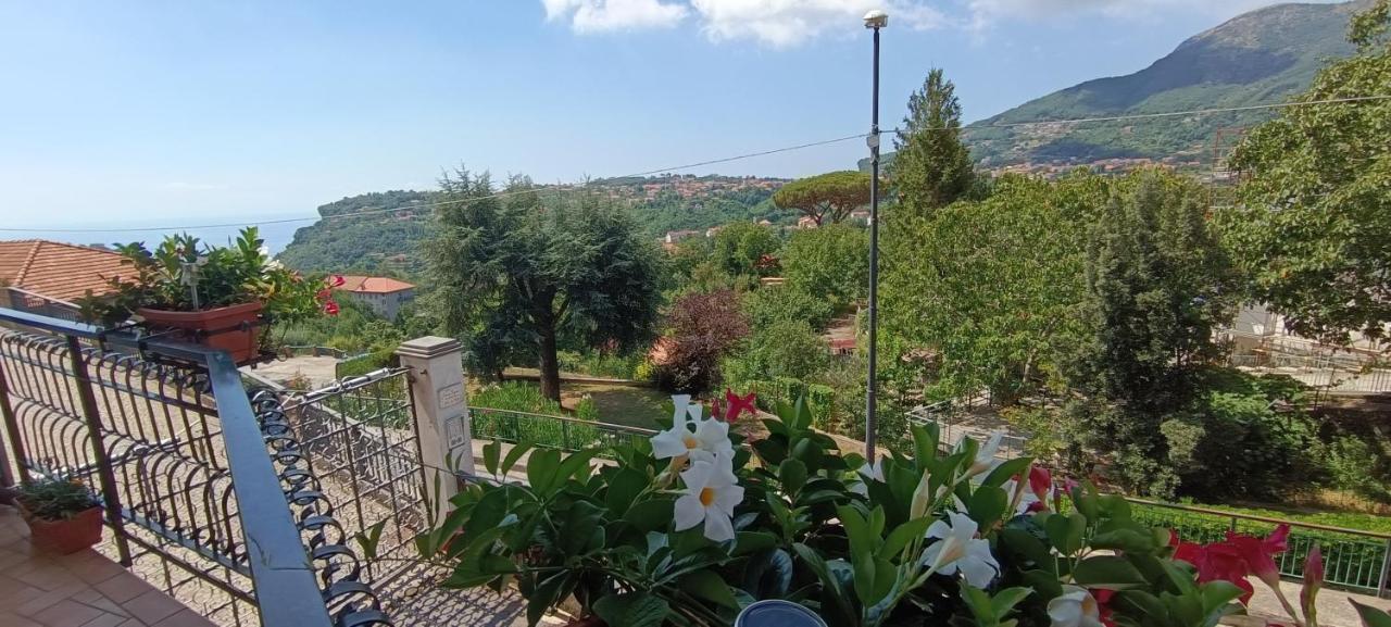 مبيت وإفطار أَجيرولا Il Borgo المظهر الخارجي الصورة